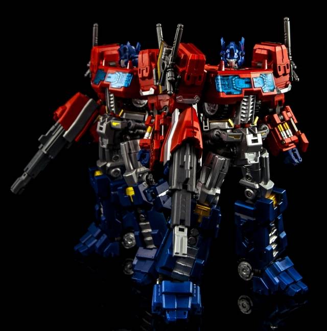 MTCD01P Striker Manus Premium Version | MakeToys | Cross Dimension