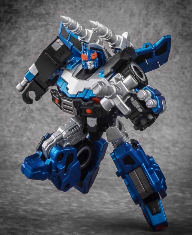 IF-EX12G Blue Flash | Iron Factory