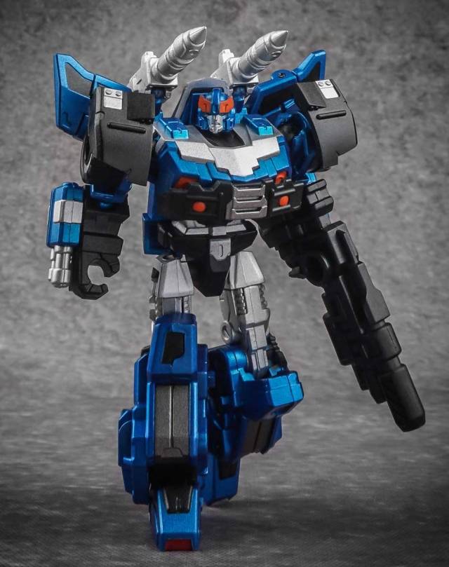 IF-EX12G Blue Flash | Iron Factory