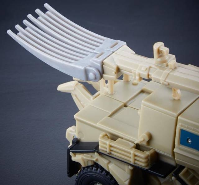 33 Bonecrusher Voyager Class | Transformers Studio Series | Transformers: The Movie