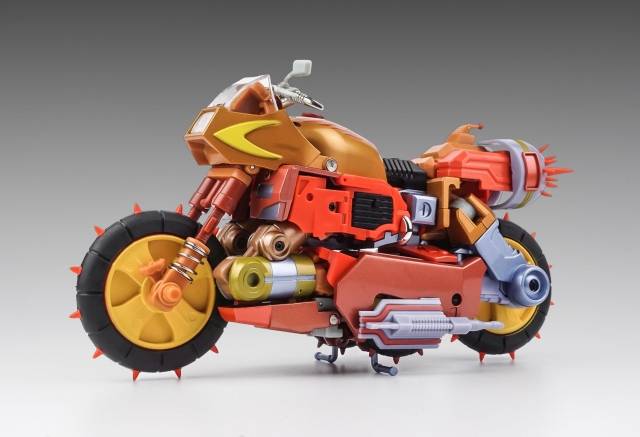 Dumpyard Metallic Version EAVI Metal Phase 6B | KFC Toys