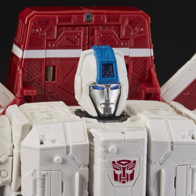 WFC-S28 Jetfire Commander Class | Transformers Generations War for Cybertron Siege Chapter