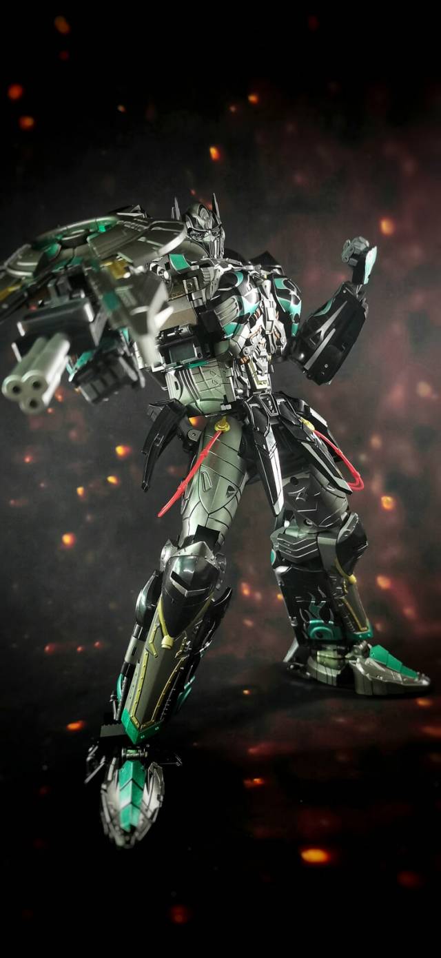 R-02B Challenger Black Version | Unique Toys