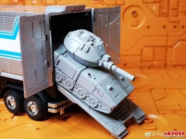 Mighty Warriors Set of 3 Figures | Final Victory 