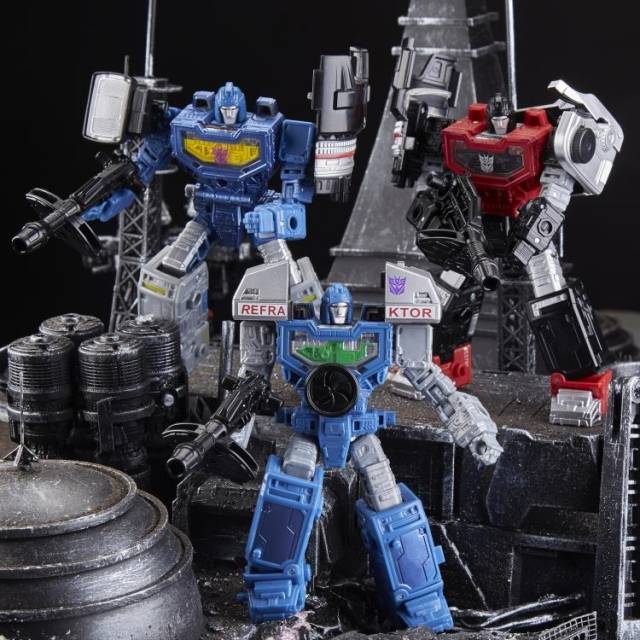 Refraktor Reconnaissance Team Exclusive Three Pack Deluxe Class | Transformers Generations War for Cybertron Siege Chapter