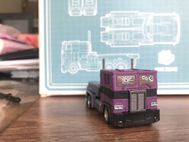 MS-B18SG Light Of Justice Purple Version | Magic Square
