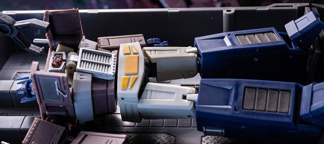 MS-B18S Light of Justice Sleep Version | Magic Square