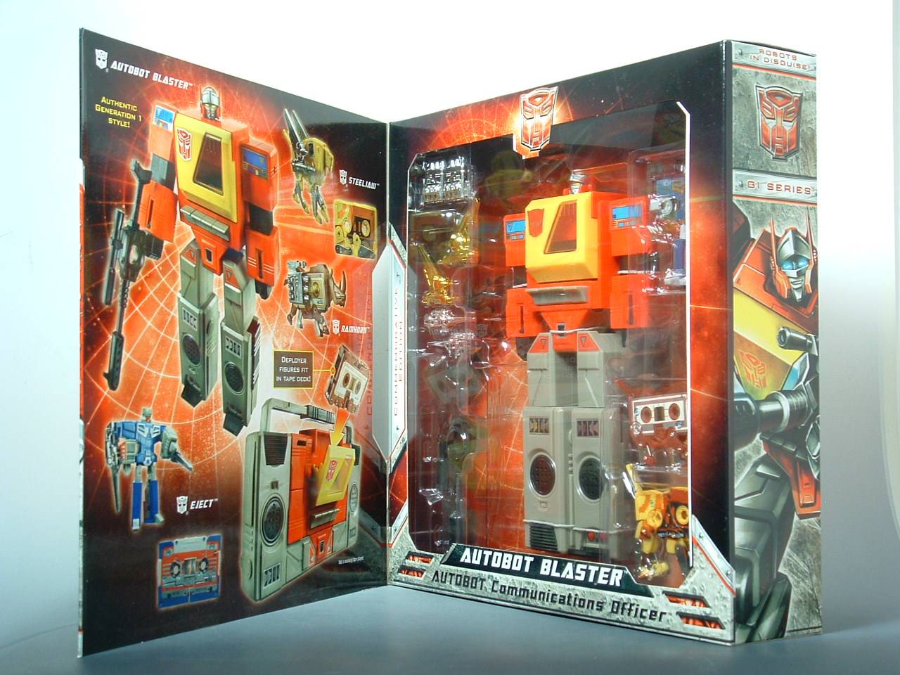 Blaster and Cassettes SDCC Exclusive | Transformers G1 Reissues Universe