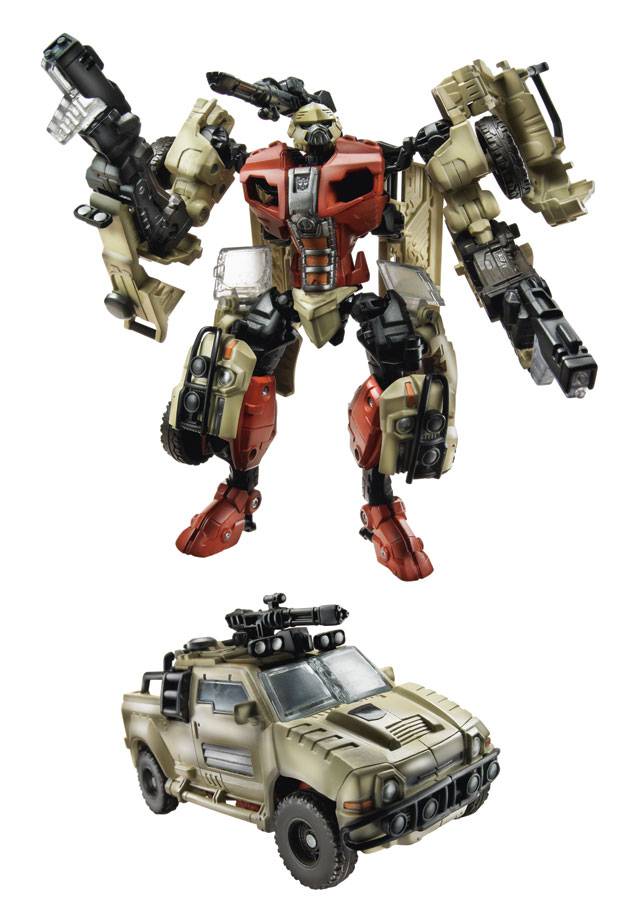 Fallback Deluxe Class |  Hasbro Transformers Reveal the Shield