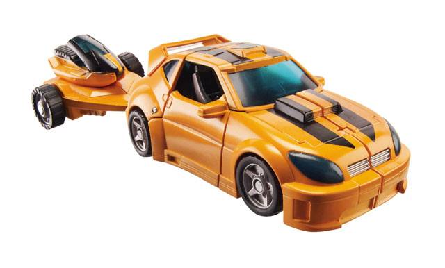 Bumblebee Deluxe Class |  Hasbro Transformers Reveal the Shield