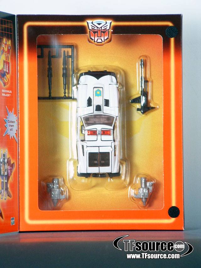 Transformers G1 Prowl | The Transformers Generation One Commemorative Series