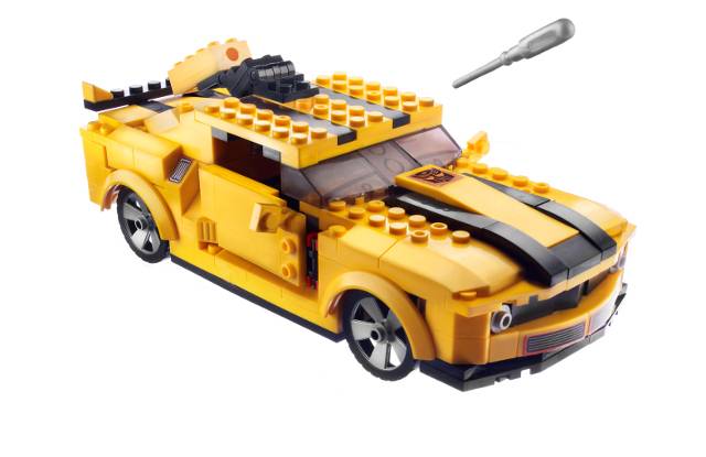 Bumblebee Deluxe | Transformers KRE-O Construction Set