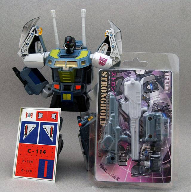 Stronghold Head Piece Exclusive | Head Robots