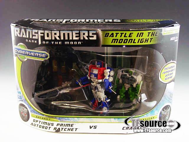 Cyberverse Optimus Prime and Ratchet vs Crankcase Battle in the Moonlight Set | Transformers 3 Dark of the Moon DOTM