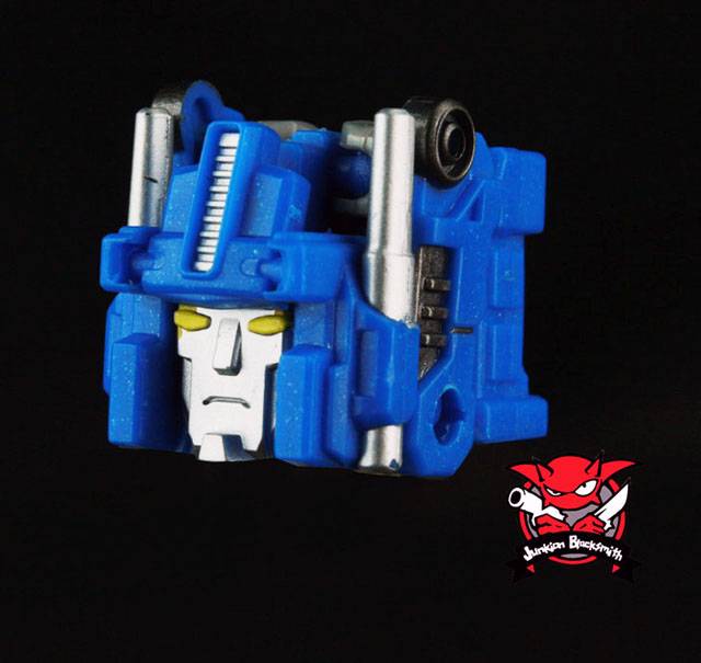 JB-03 Headmaster Earth Command Junkion Blacksmith | Junkion Blacksmith