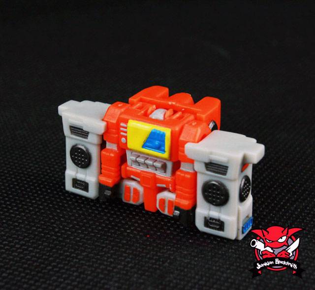 JB-04 Headmaster Broadcaster Junkion Blacksmith | Junkion Blacksmith