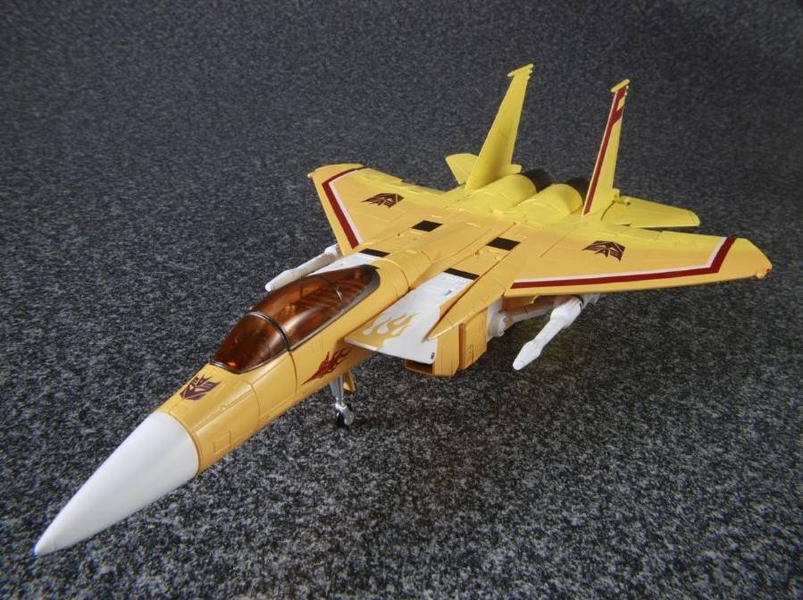 MP-11S Sunstorm with Coronation Crown and Cape Set | Transformers Masterpiece