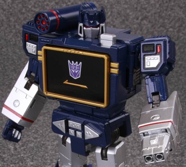 MP-13 Soundwave and Laserbeak | Transformers Masterpiece