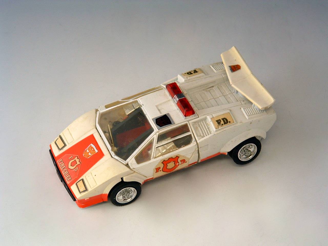 Red Alert G1 Car Vintage Transformers G1