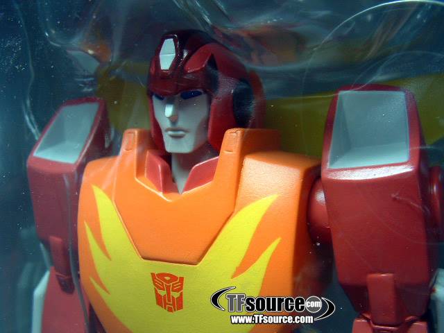 MVC-01 Hot Rodimus PVC | Metalverse