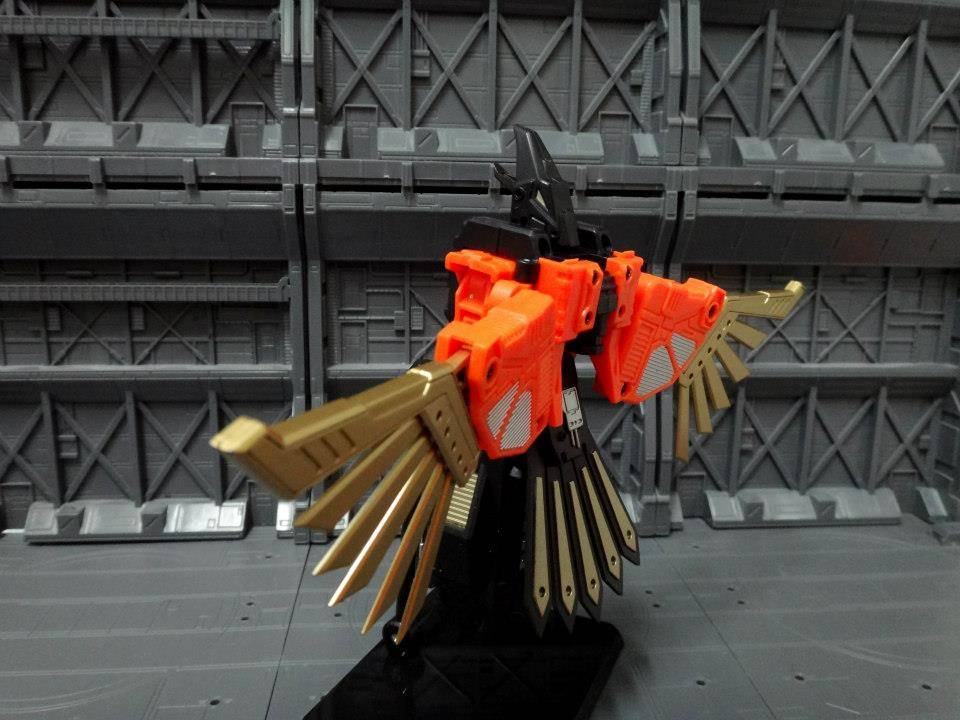 UT-W01 War Hawk | Unique Toys | War Lord