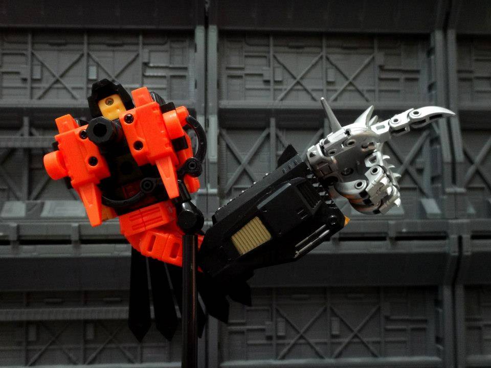 UT-W01 War Hawk | Unique Toys | War Lord