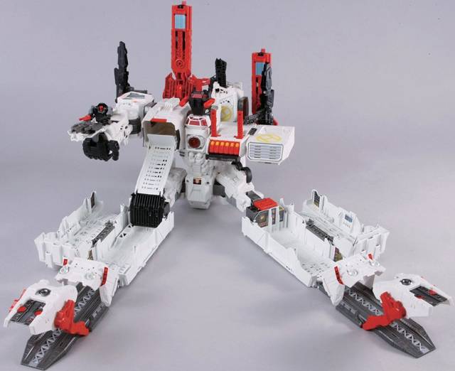TG23 Metroplex Titan Class | Transformers Generations Fall of Cybertron