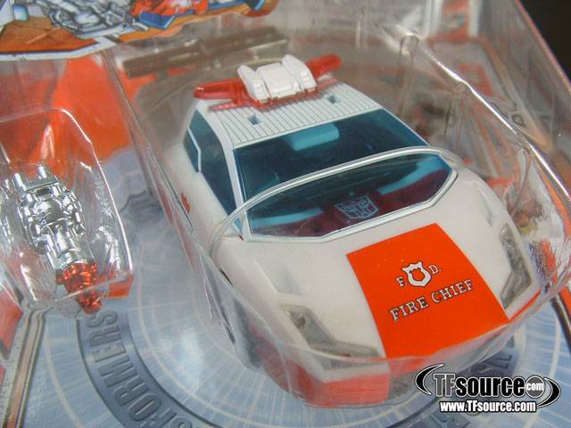 C-20 Red Alert | Transformers Henkei Classics