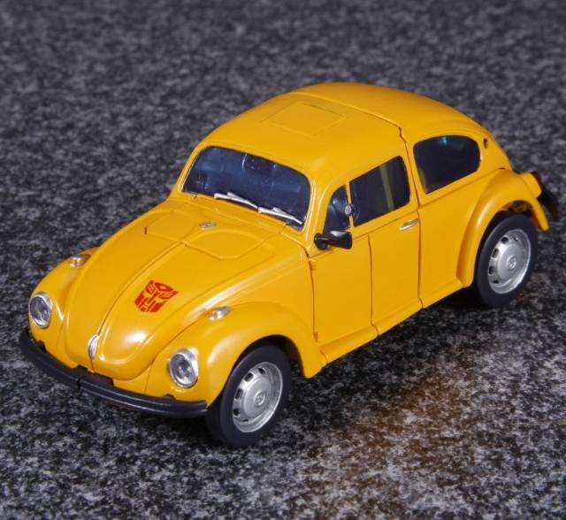 MP-21 Bumblebee and Spike in Exo-Suit | Transformers Masterpiece