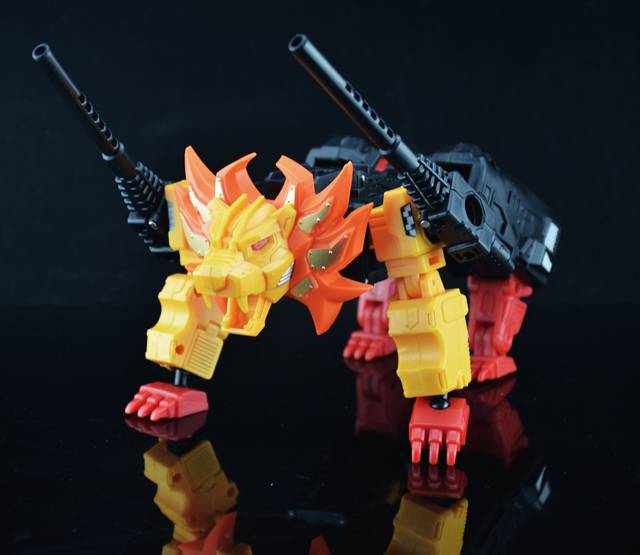UT-W05 War Leo Sharp Claw | Unique Toys | War Lord