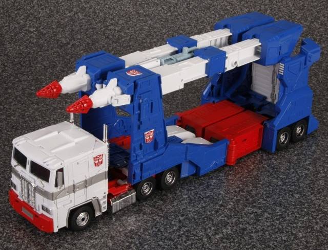 MP-22 Ultra Magnus Perfect Edition with Trailer | Transformers Masterpiece