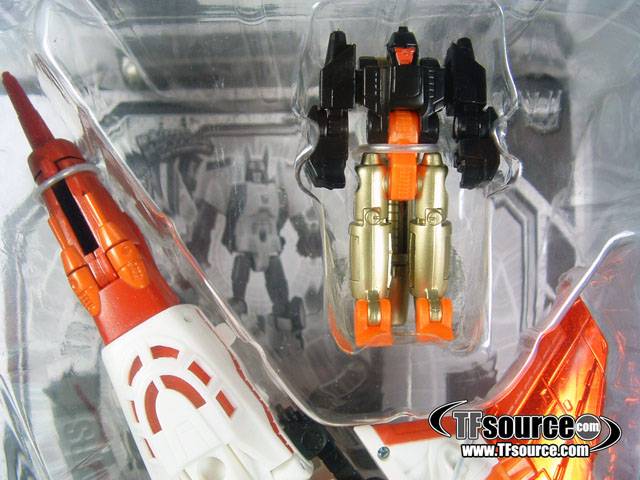 Strafe Store Exclusive | Transformers Henkei Classics