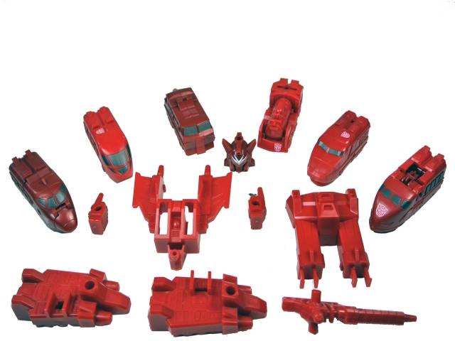 Micromaster Scale Sixtrain Red Version | Transformers Universe