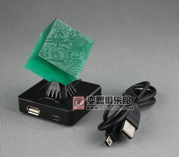 TFC-002R Illuminated Spark Cube and USB Base | TFC Toys