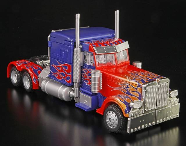 Leader Class RA-24 Buster Optimus Prime | Transformers 2 ROTF Revenge of the Fallen