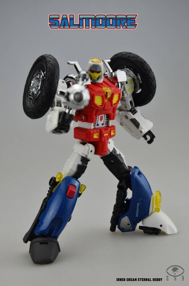 D01 Salmoore | Unique Toys
