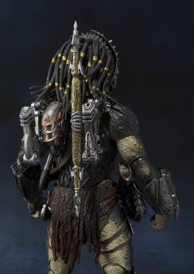 Predator Wolf Heavy Armed Version S.H.MonsterArts | Bandai Tamashii Nations | Alien Vs Predator