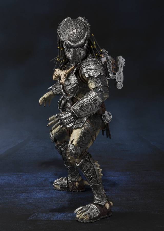 Predator Wolf Heavy Armed Version S.H.MonsterArts | Bandai Tamashii Nations | Alien Vs Predator