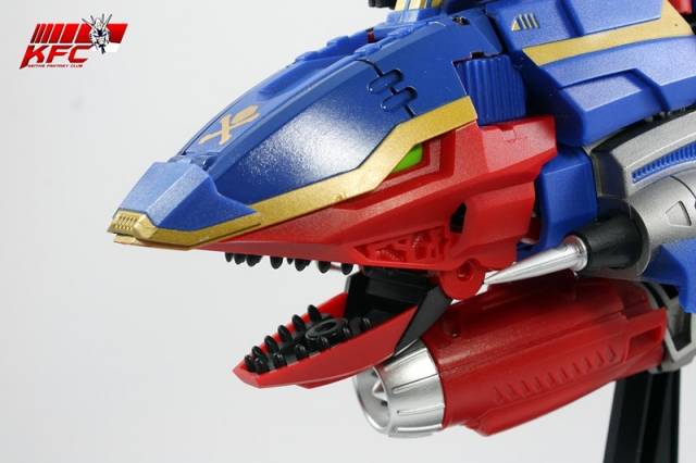 Sencho Barbossa EAVI Metal  Phase 2 | KFC Toys