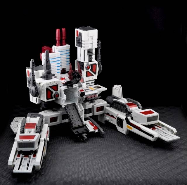 MCB-02 Utopia | MakeToys | City Bot
