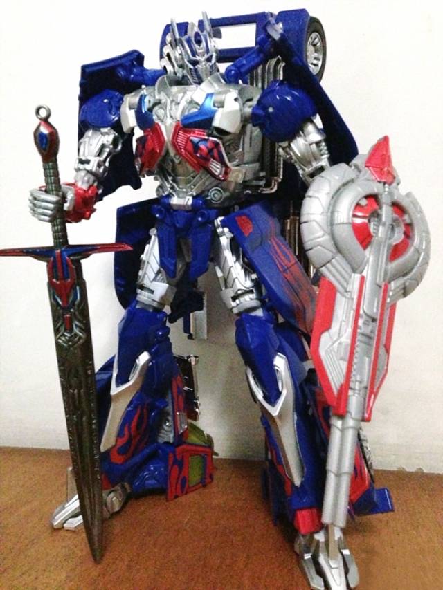 Sword of Judgement Key Chain | Transformers the Last Knight