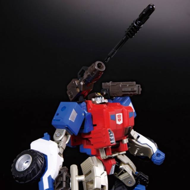 Roadbuster e-hobby Exclusive | Transformers Cloud