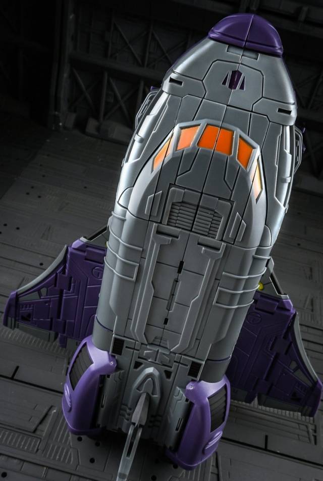 D05 Chigurh | DX9 Toys