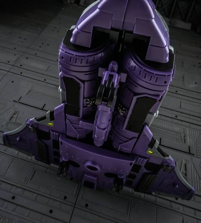 D05 Chigurh | DX9 Toys