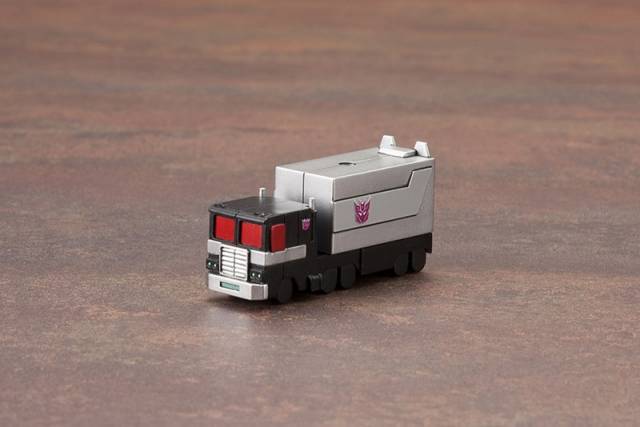 Nemesis Prime Black Convoy D-Style Model Kit | Transformers