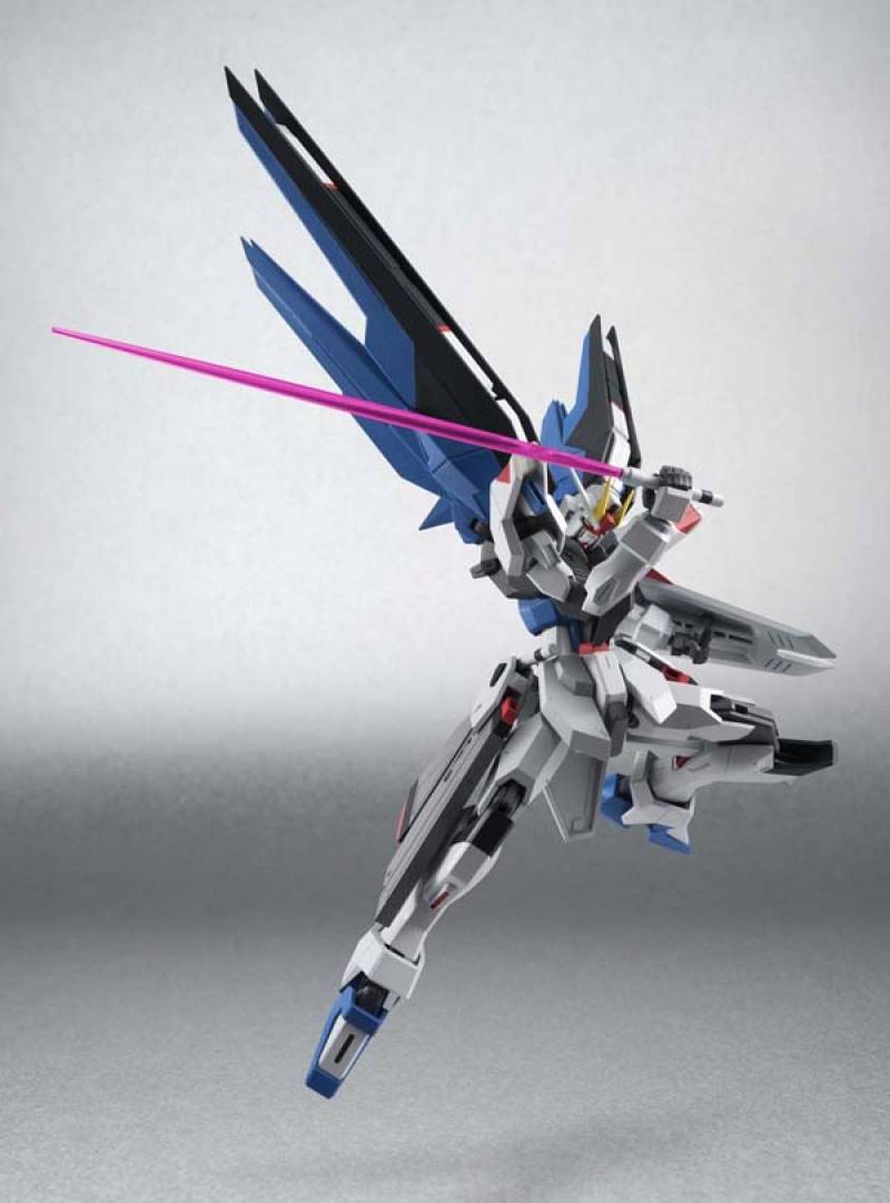 Freedom Gundam Robot Spirits | Bandai Tamashii Nations | Gundam Gundam Seed