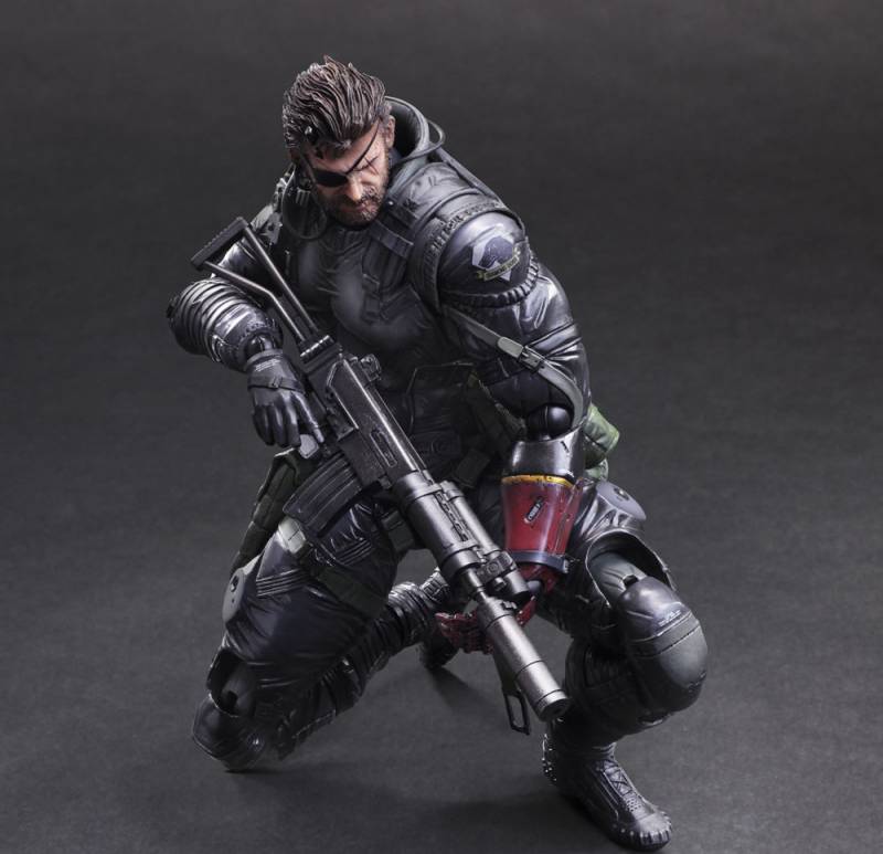 Venom Snake Sneaking Suit Version Play Arts Kai I Metal Gear V: The Phantom Pain I Square Enix
