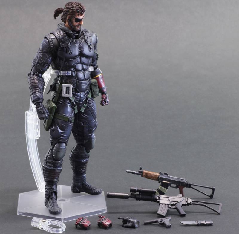 Venom Snake Sneaking Suit Version Play Arts Kai I Metal Gear V: The Phantom Pain I Square Enix