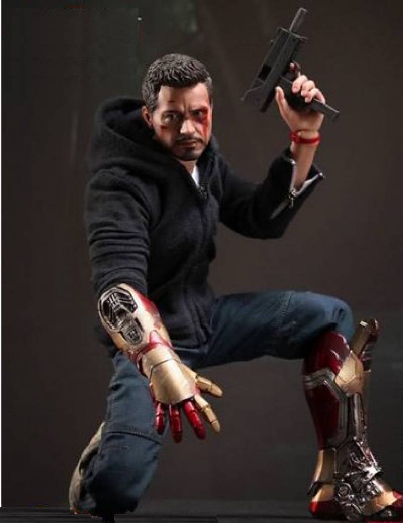Tony Stark The Mechanic 1:6 Scale | Hot Toys Movie Masterpiece | Marvel Iron Man 3