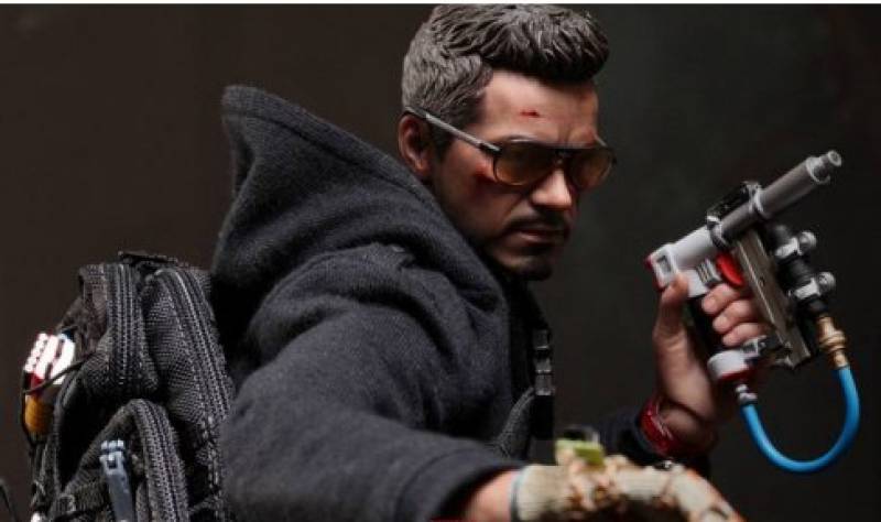 Tony Stark The Mechanic 1:6 Scale | Hot Toys Movie Masterpiece | Marvel Iron Man 3
